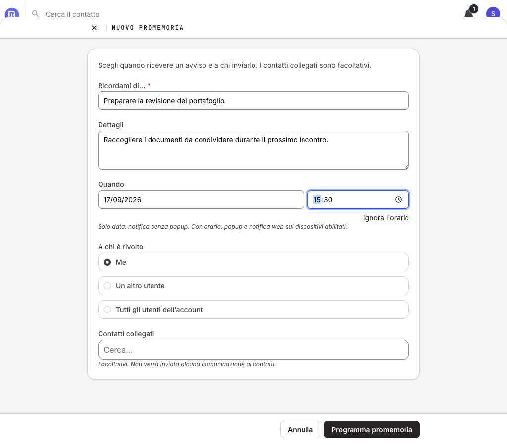 Form di un nuovo promemoria con titolo, dettagli, data e orario, scelta dei destinatari e contatti facoltativi